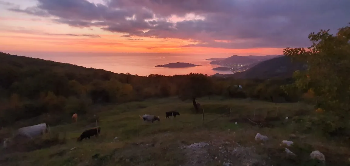 Urbanisiertes Grundstück in Kuljace mit Meerblick